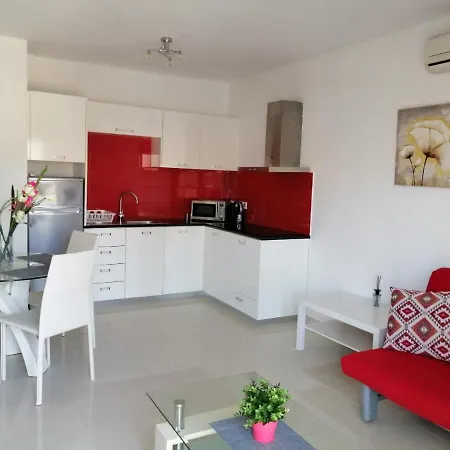 Peter Apartment *