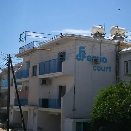 Peter Apartment *